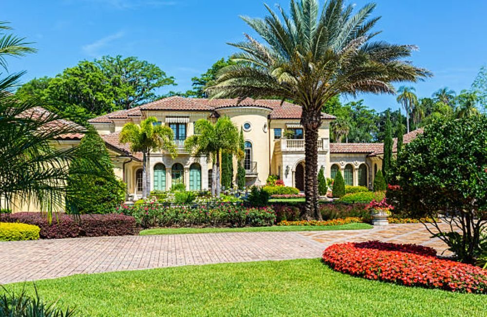 Screen Rooms & Motorized Shades